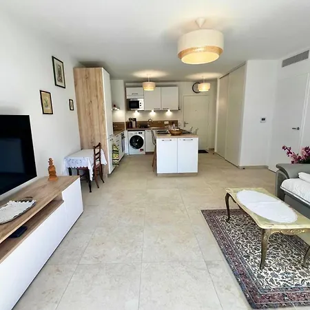 Garden Level 4 Guests Swimming Pool * Villeneuve-Loubet