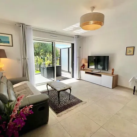 Ferienhaus Garden Level 4 Guests Swimming Pool