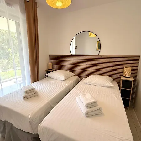 Loubet - En Rez De Jardin - 4 Personnes - Piscine * Villeneuve-Loubet