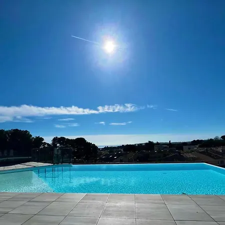 Hébergement de vacances Loubet - En Rez De Jardin - 4 Personnes - Piscine